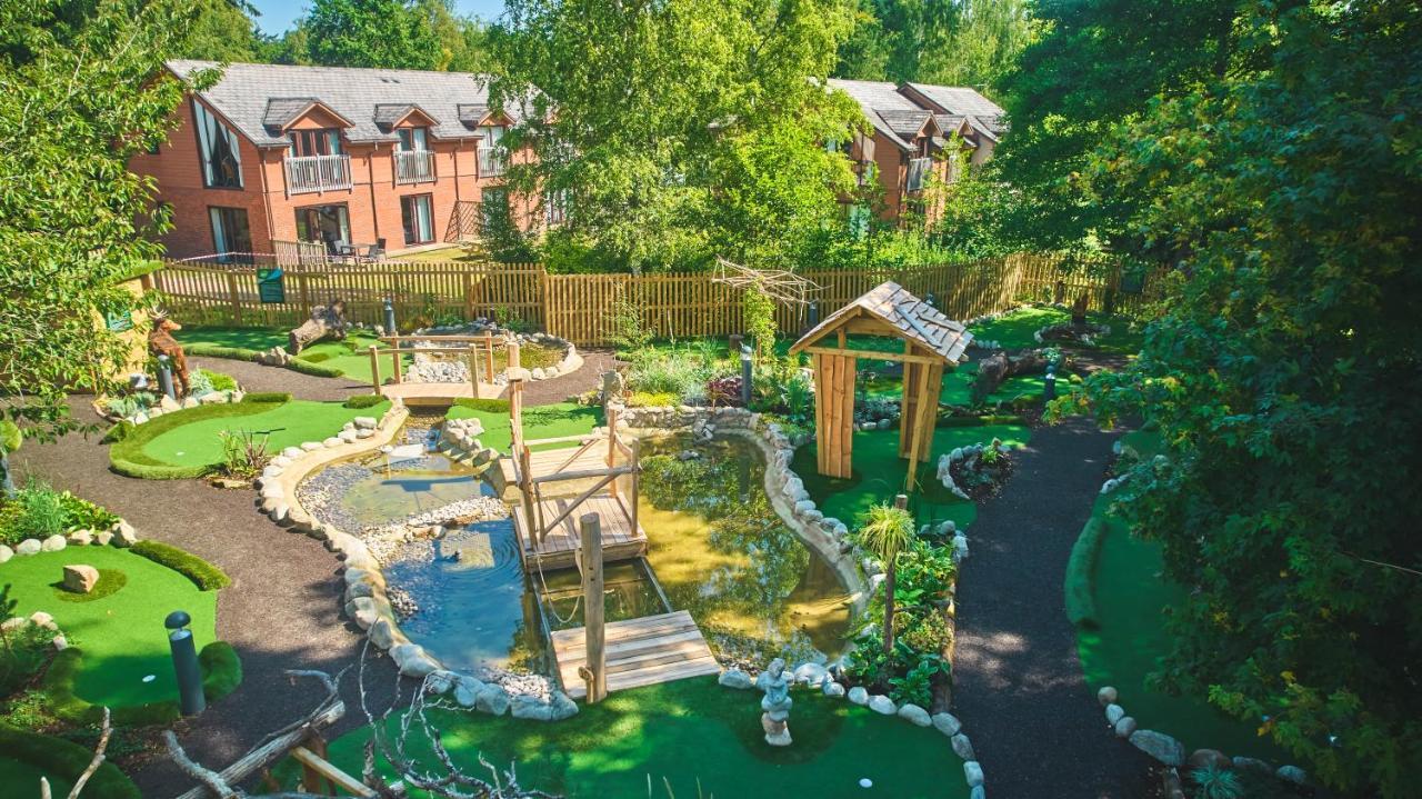 Whitemead Forest Park Hotel ลิดนีย์ ภายนอก รูปภาพ